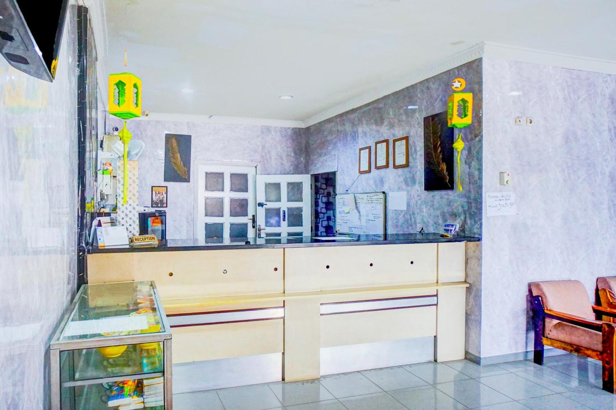 Hotel O Asyaffirah Near Masjid Raya Al Mashun Sm Raja Медан Экстерьер фото