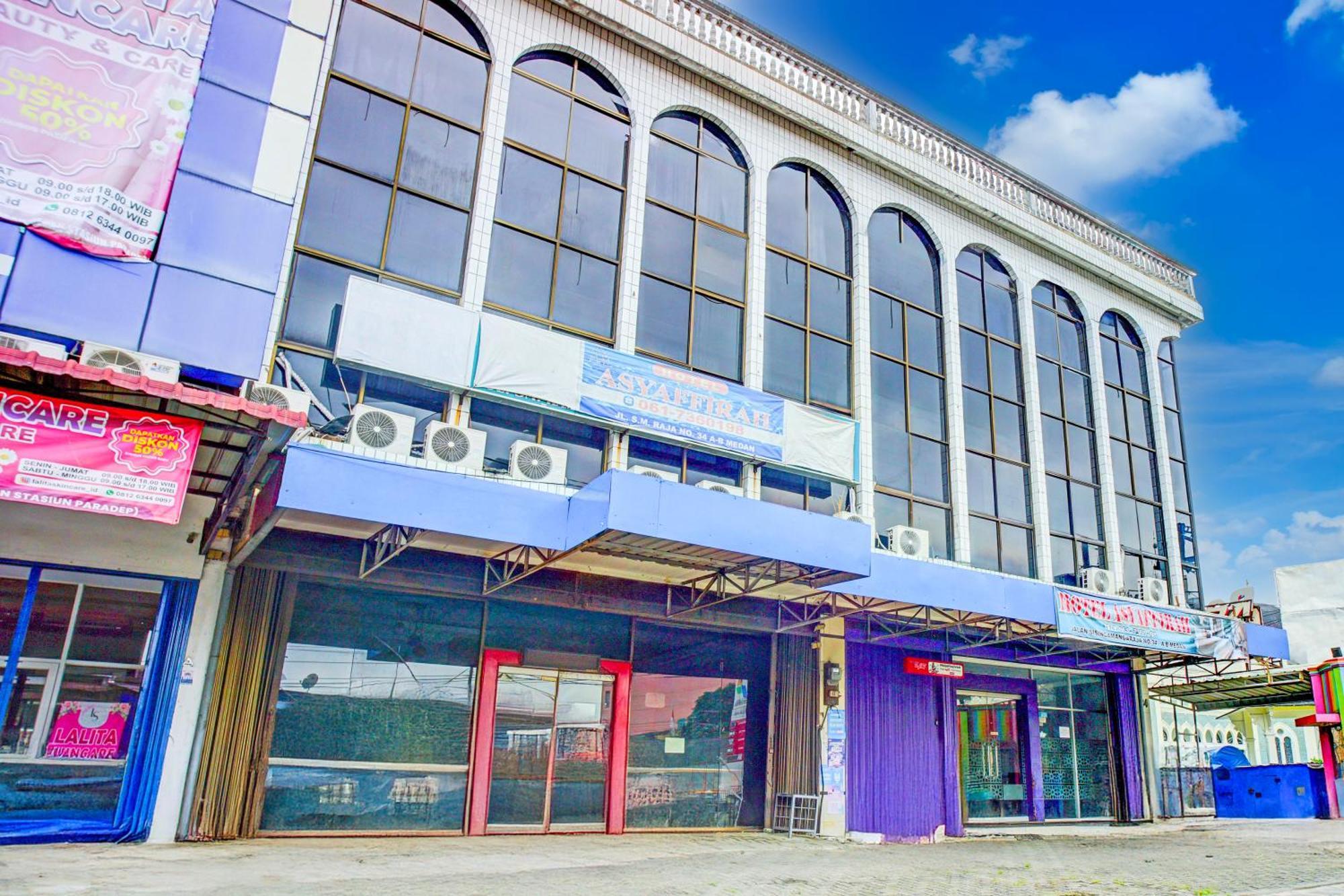Hotel O Asyaffirah Near Masjid Raya Al Mashun Sm Raja Медан Экстерьер фото