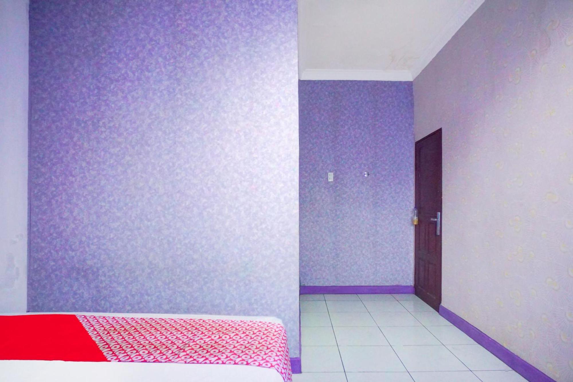 Hotel O Asyaffirah Near Masjid Raya Al Mashun Sm Raja Медан Экстерьер фото