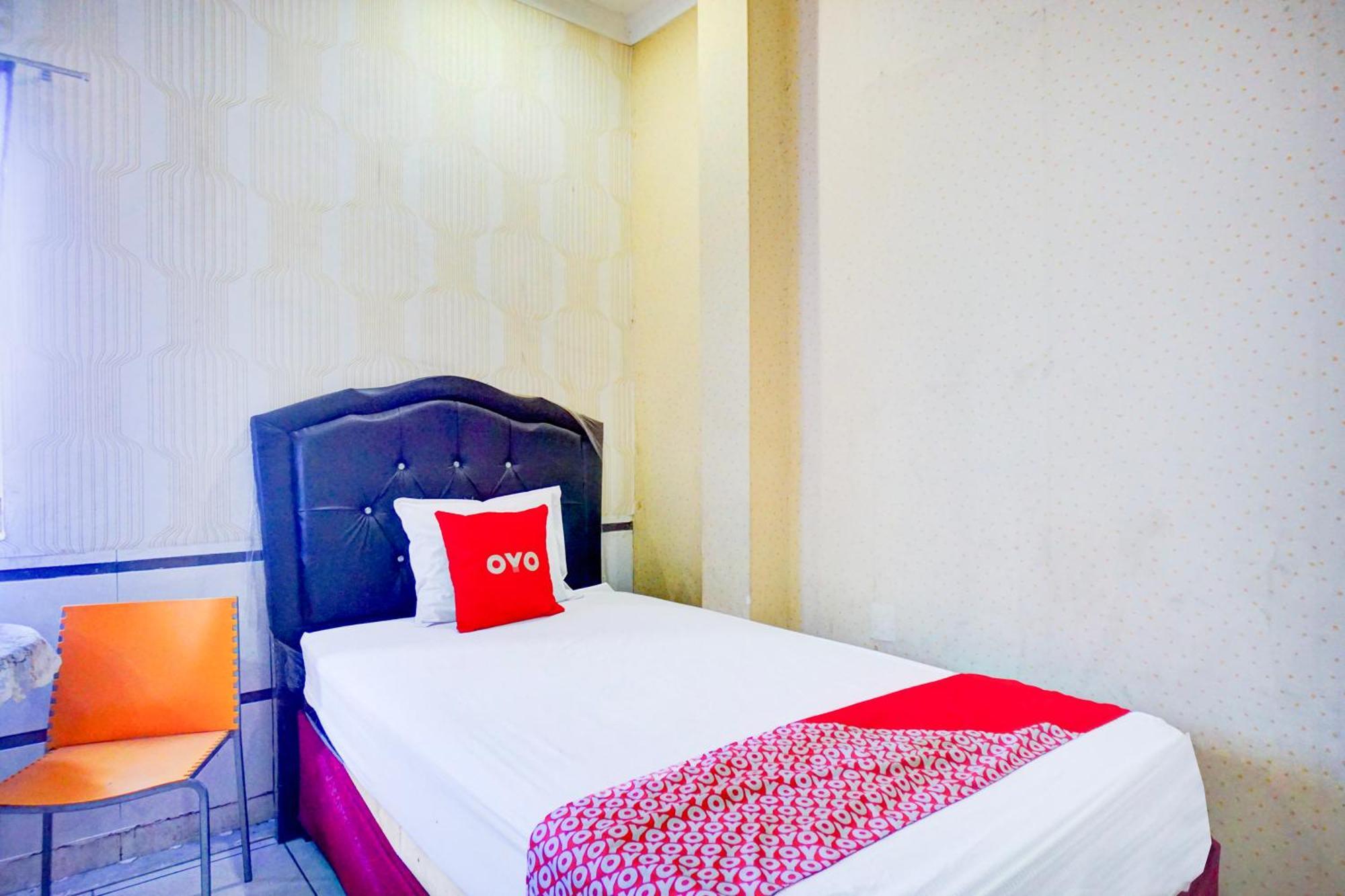 Hotel O Asyaffirah Near Masjid Raya Al Mashun Sm Raja Медан Экстерьер фото